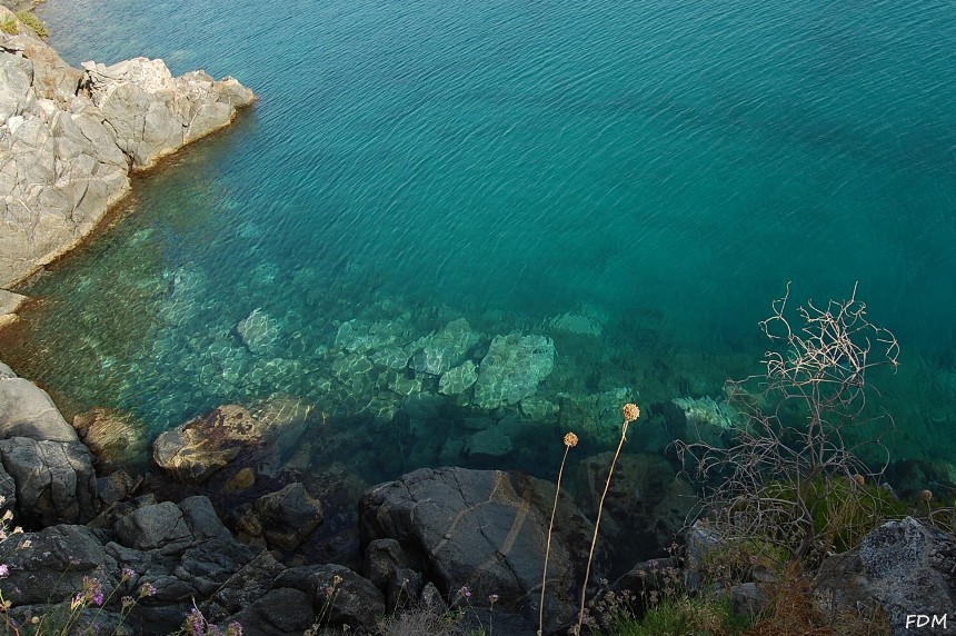 Calabria - scogliera di Copanello e grotte di San Gregorio